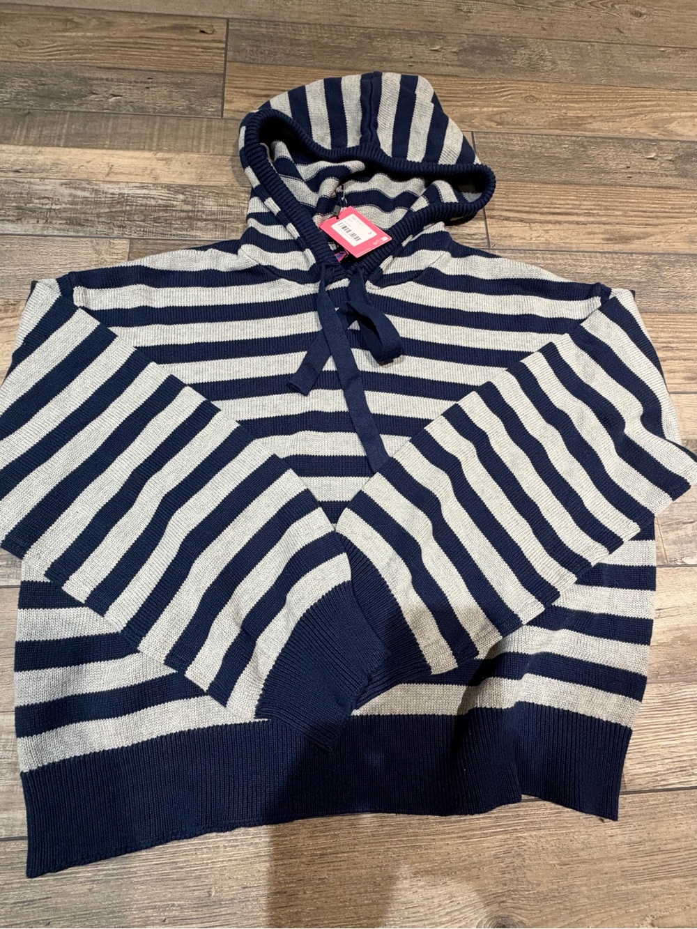 Edikted Sweater Hoodie Size Small NWT